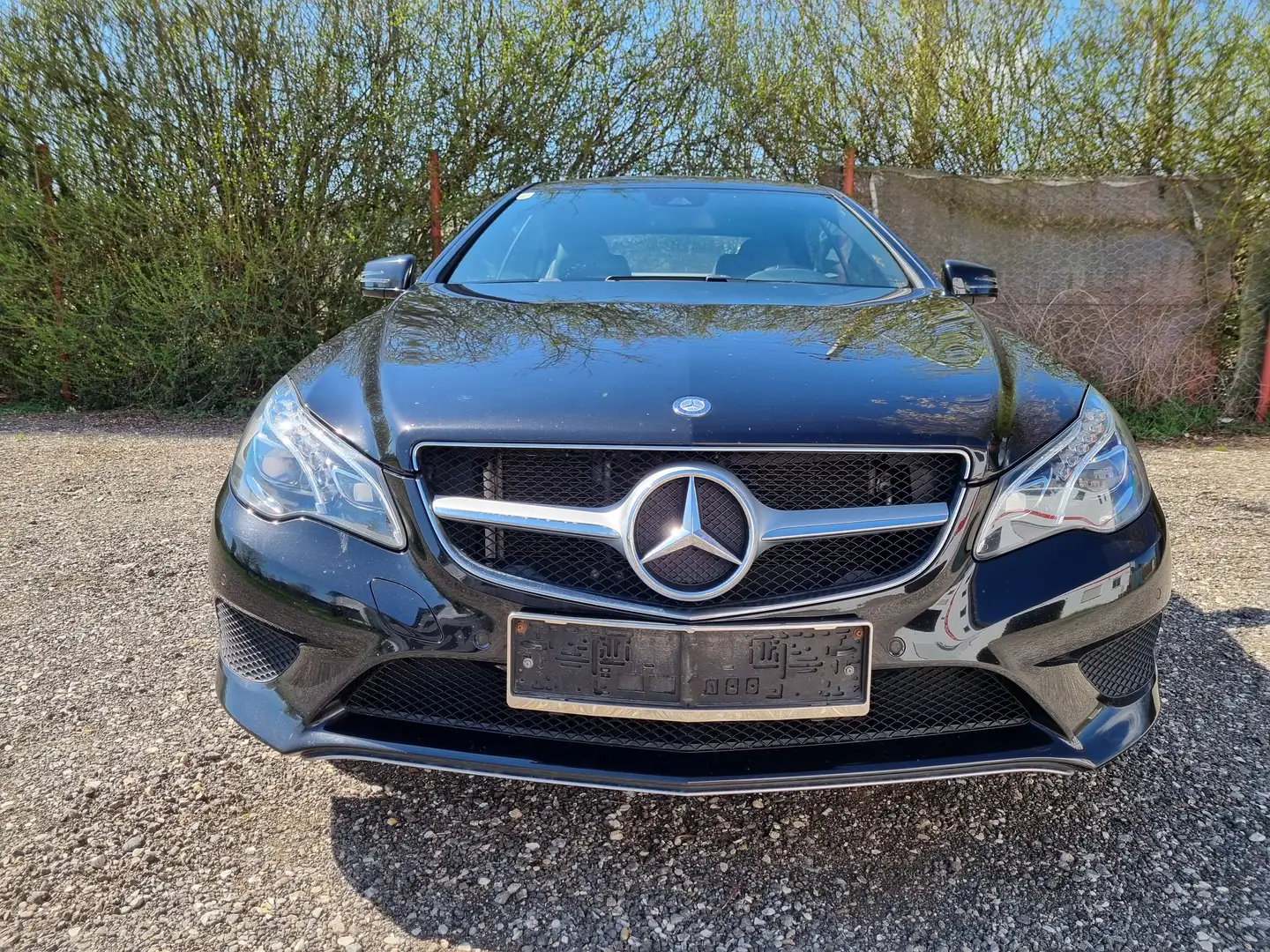 Mercedes-Benz E 220 E 220 BlueEfficiency CDI Aut. Schwarz - 1