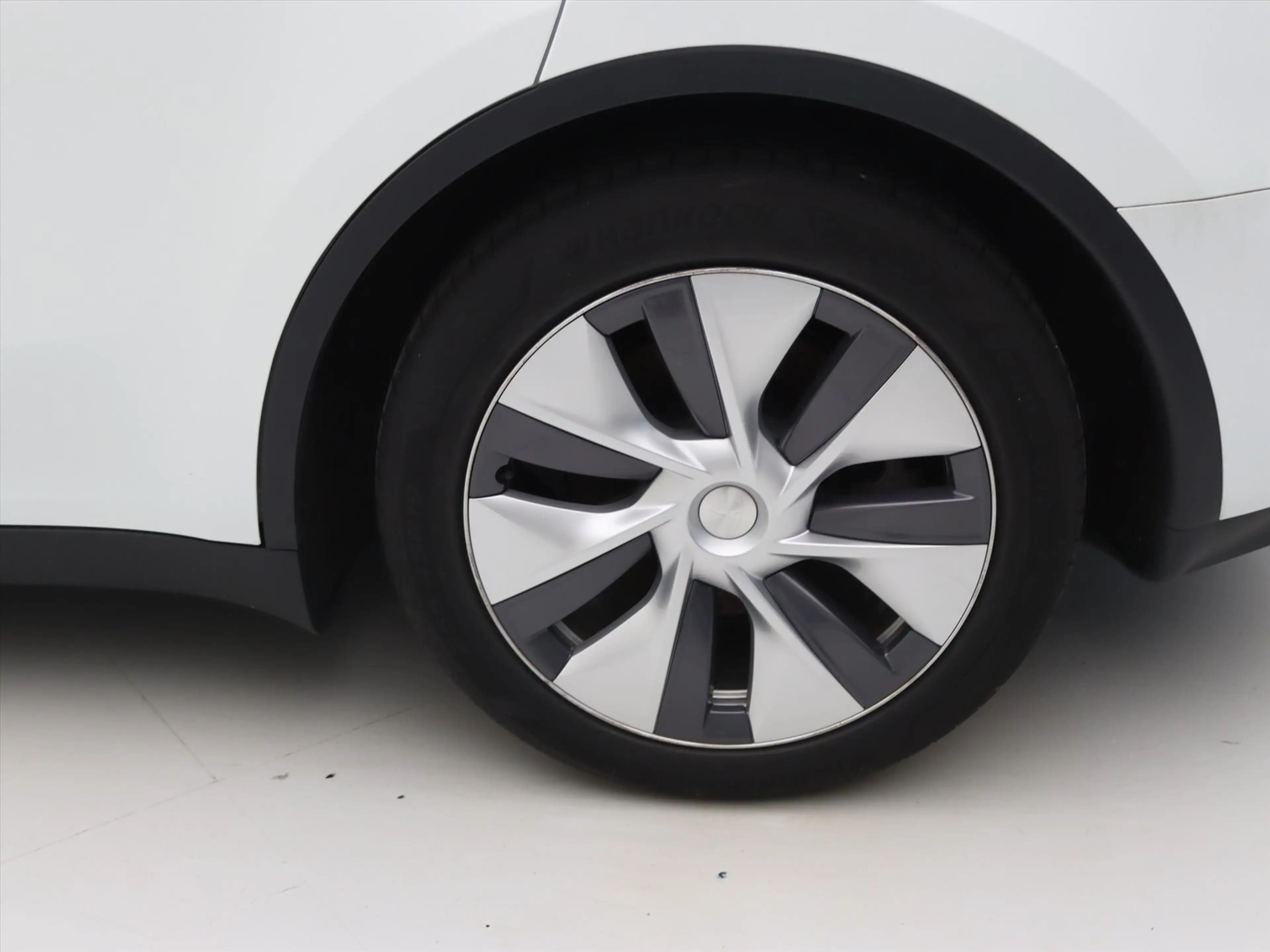 Tesla Model Y Standard RWD Plus 351pk 94.9% SoH [ TREKHAAK+RYZEN — photo 13
