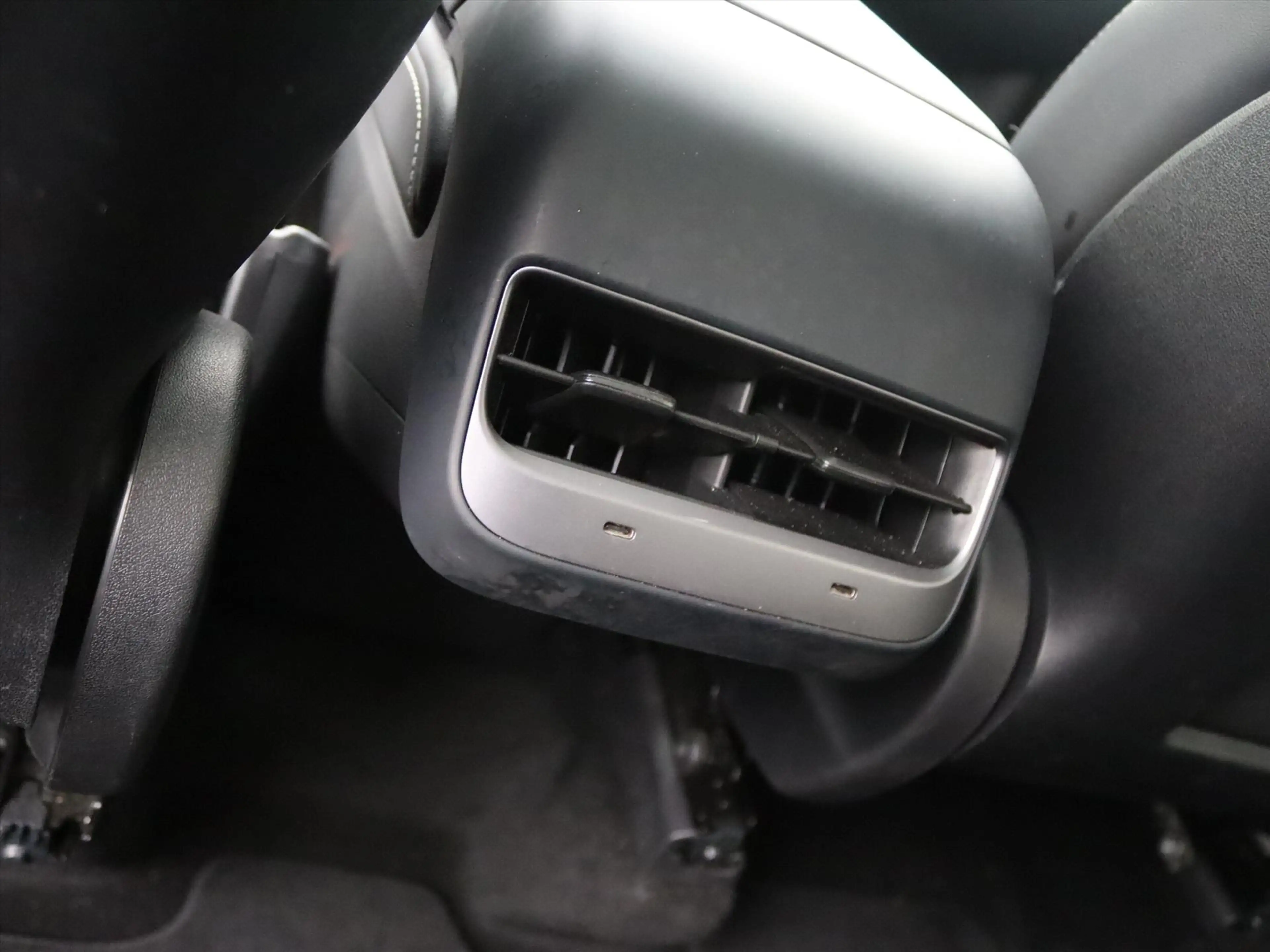 Tesla Model Y Standard RWD Plus 351pk 94.9% SoH [ TREKHAAK+RYZEN — photo 31