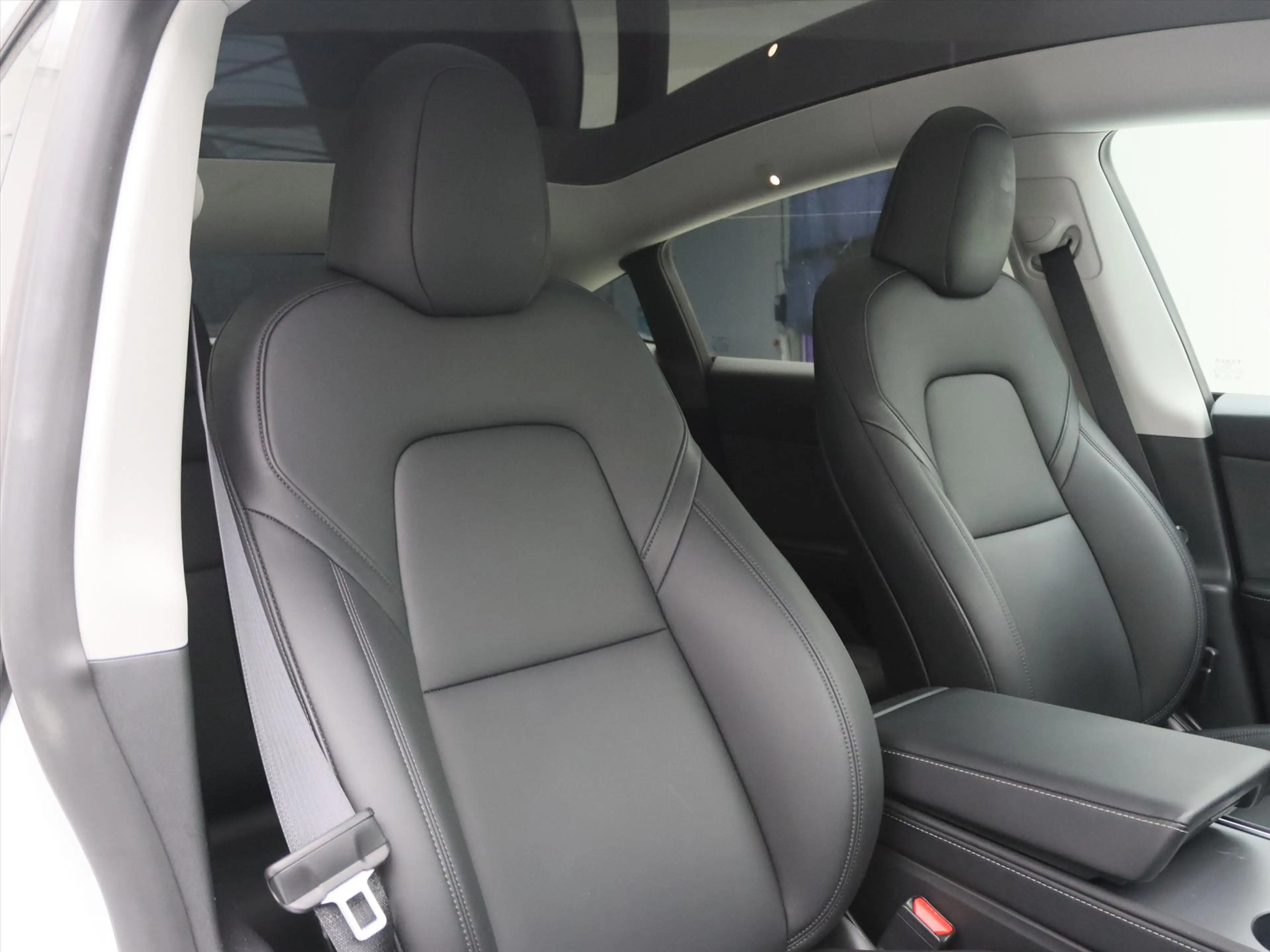 Tesla Model Y Standard RWD Plus 351pk 94.9% SoH [ TREKHAAK+RYZEN — photo 17