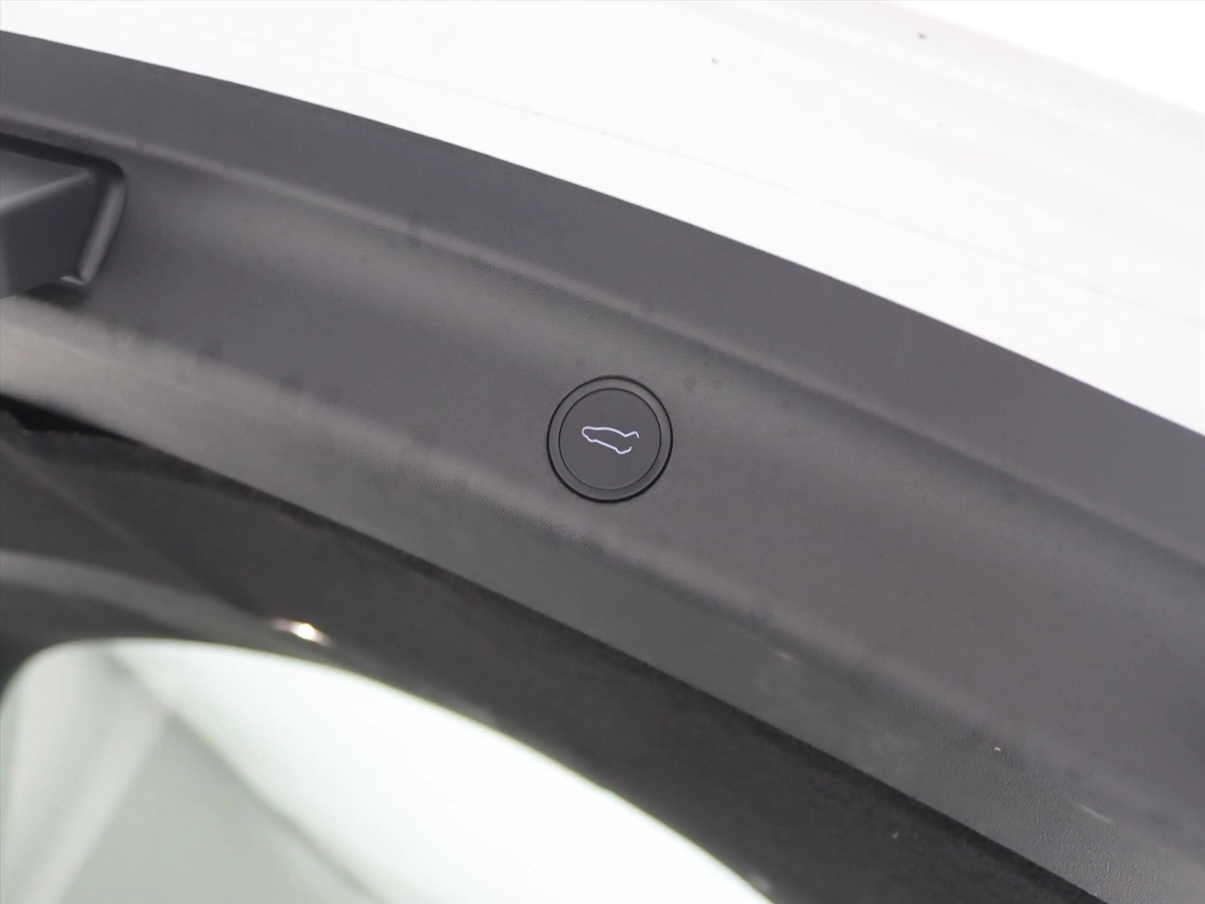 Tesla Model Y Standard RWD Plus 351pk 94.9% SoH [ TREKHAAK+RYZEN — photo 27