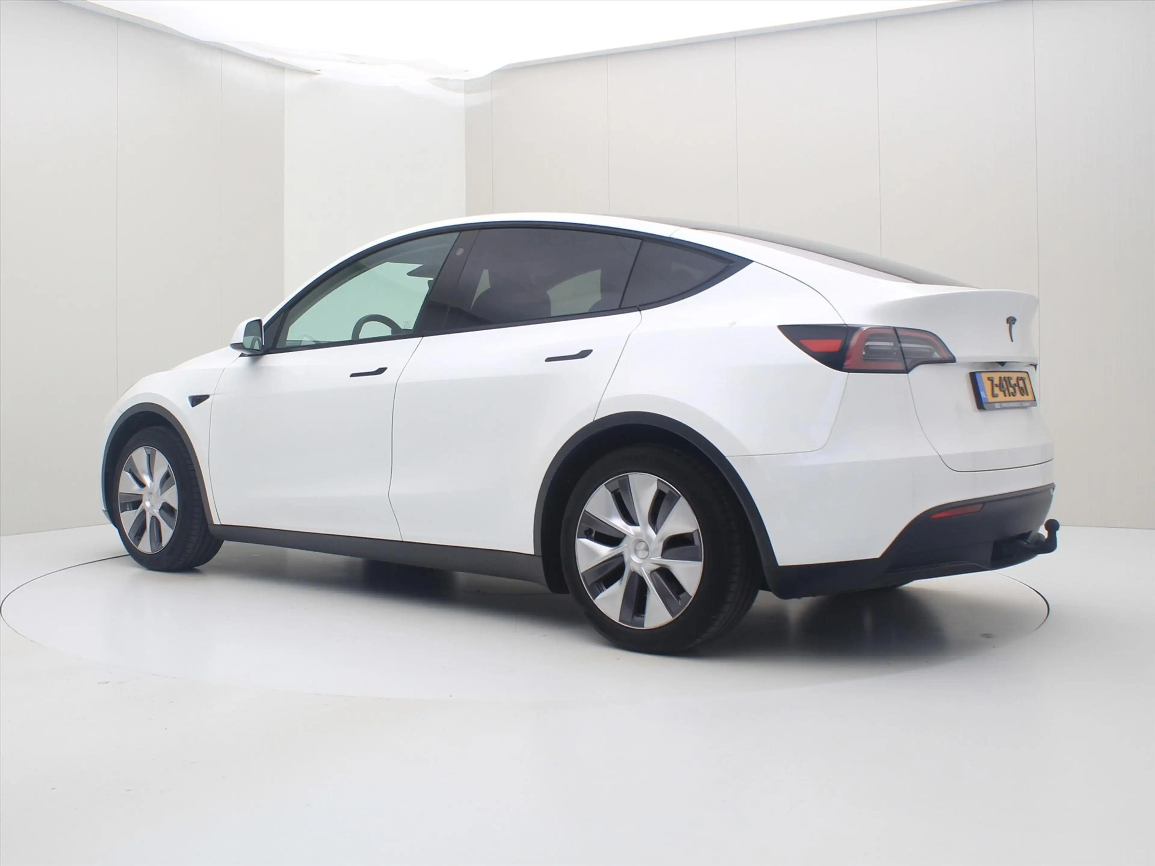 Tesla Model Y Standard RWD Plus 351pk 94.9% SoH [ TREKHAAK+RYZEN — photo 3