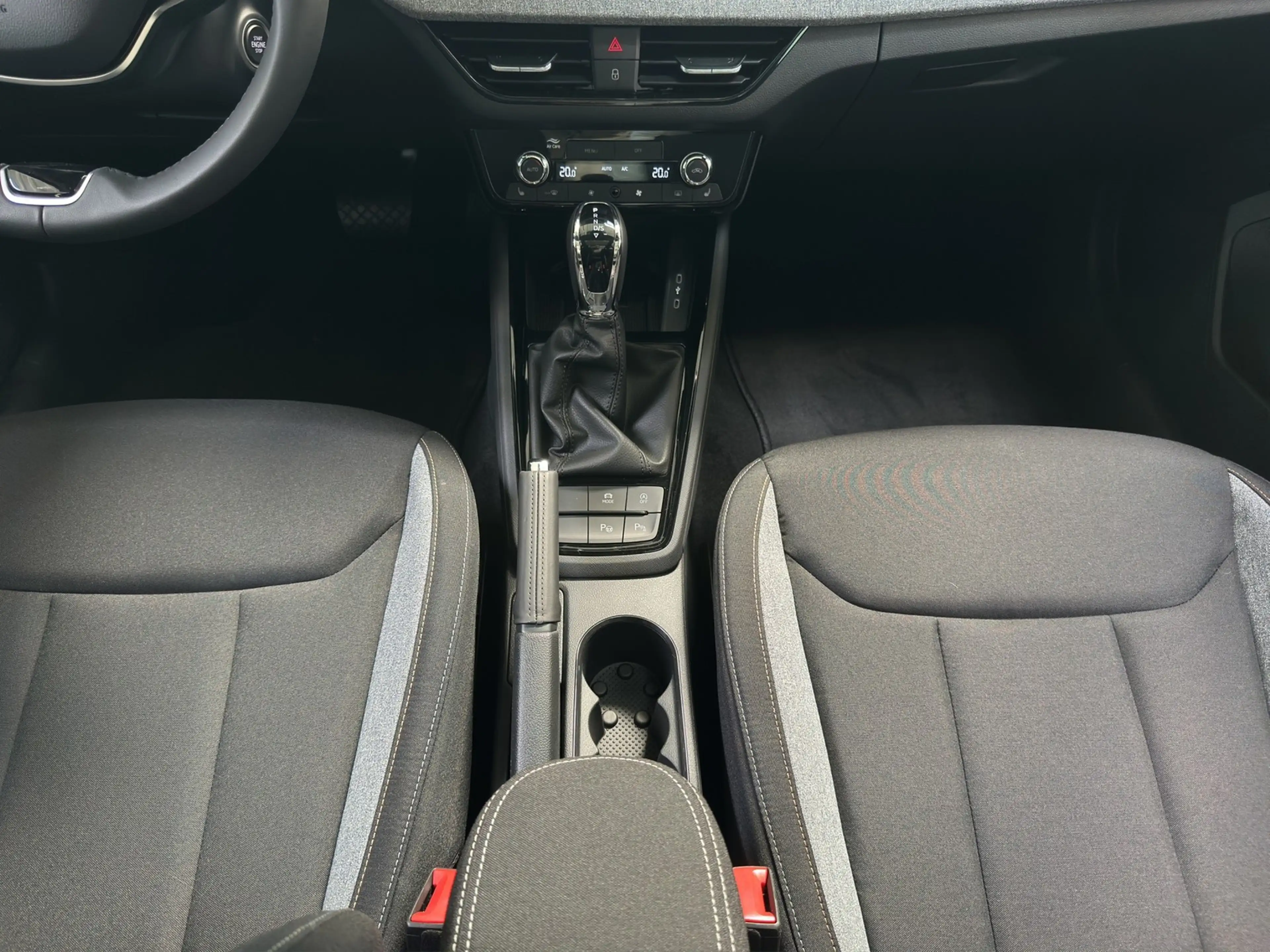 Skoda Kamiq 1.5 TSI DSG Selection AHK+Pano+ACC+Matrix — photo 10