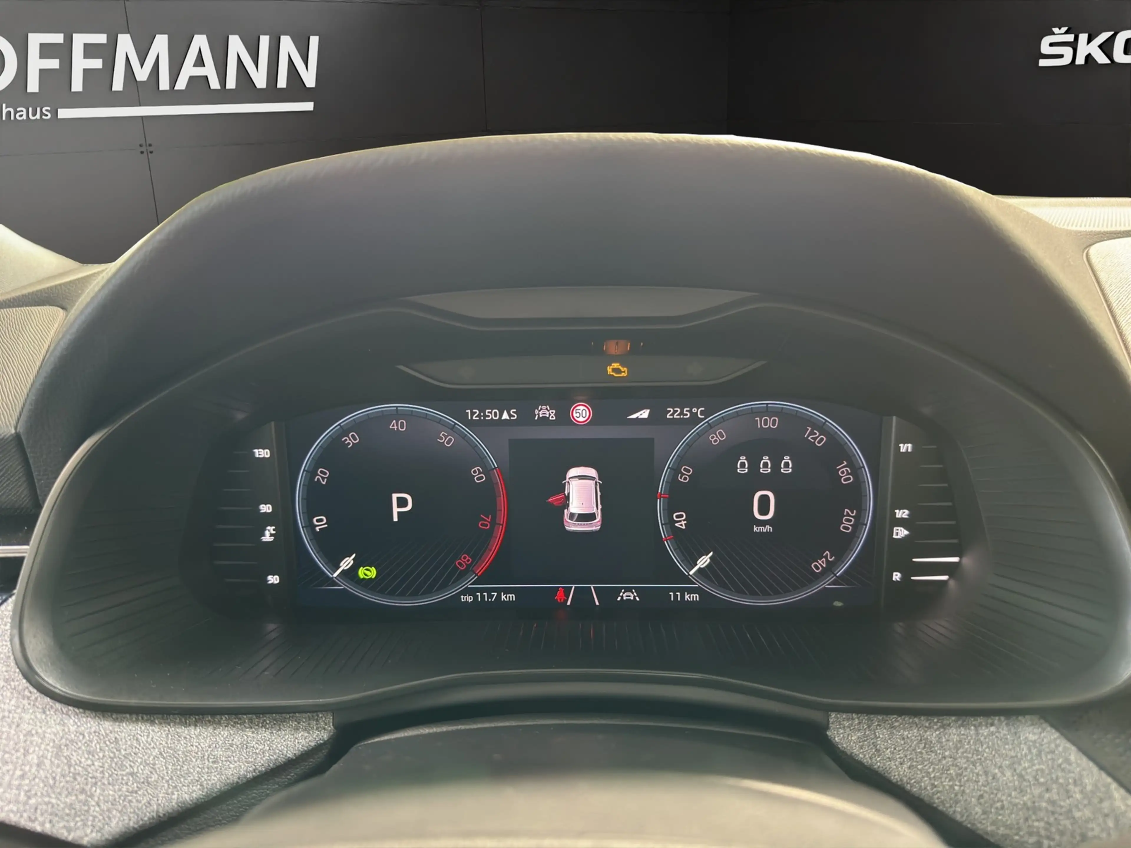 Skoda Kamiq 1.5 TSI DSG Selection AHK+Pano+ACC+Matrix — photo 9