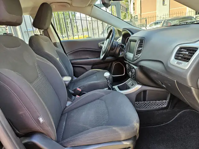 Jeep Compass view 11