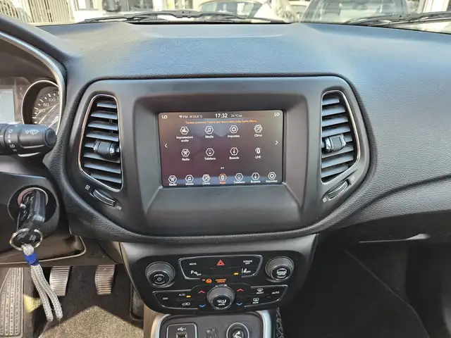 Jeep Compass view 14
