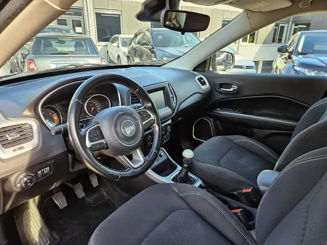 Jeep Compass view 6