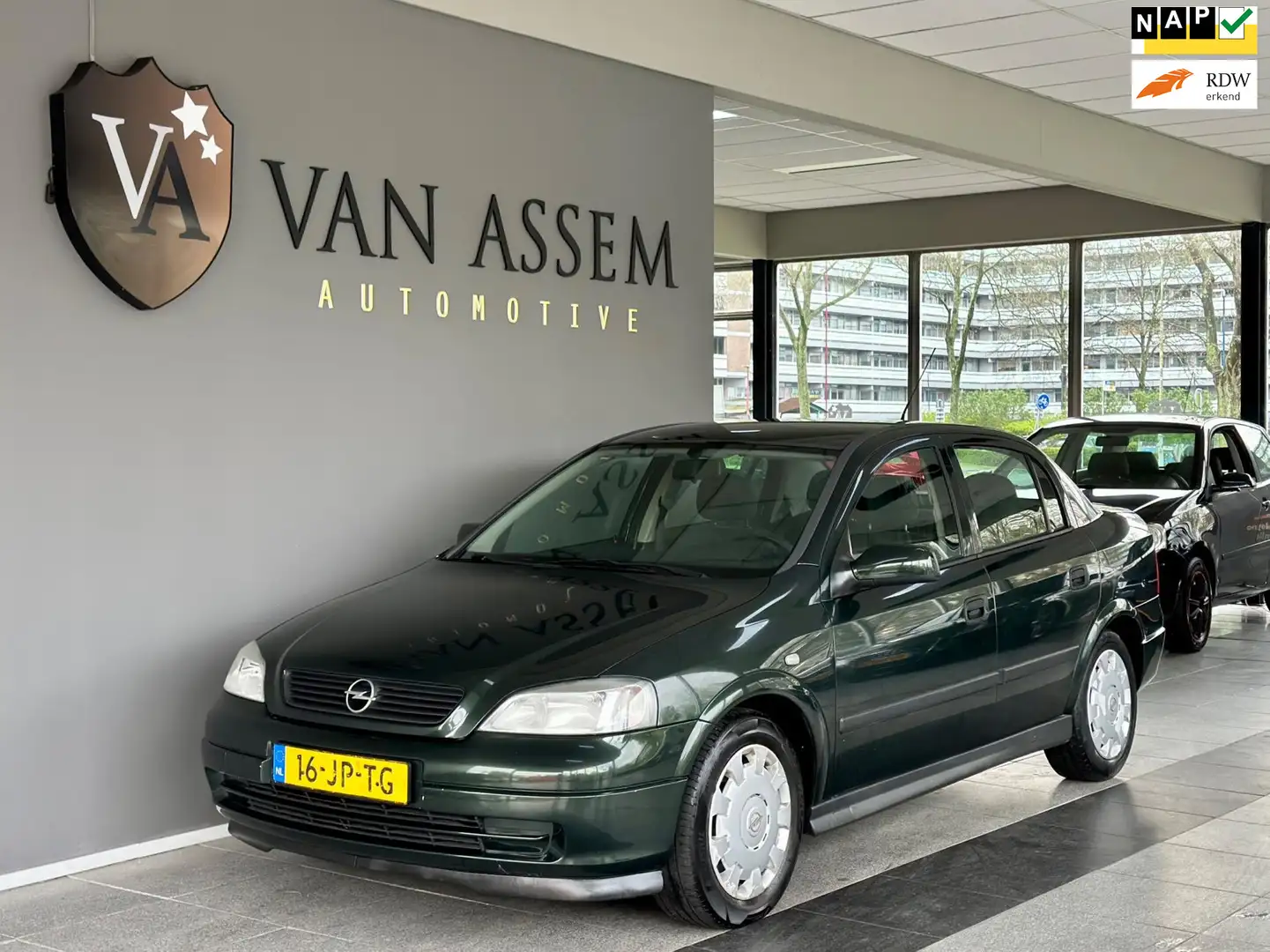 Opel Astra 1.6 Edition • Automaat • Airco • Nette staat! Groen - 1