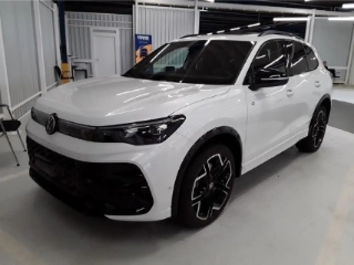 Volkswagen Tiguan 2.0 TDI 142 kW 4Motion R-Line EU6e Weiß - 2