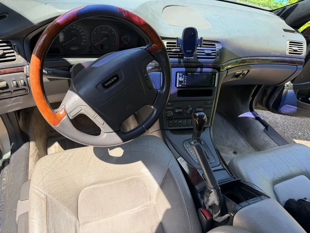 Volvo S80 2.4 Automatik HU 09.2026, foto 9