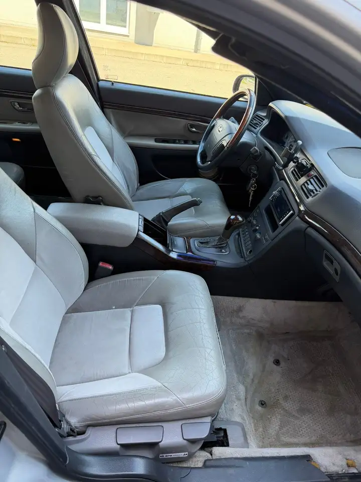 Volvo S80 2.4 Automatik HU 09.2026, foto 12