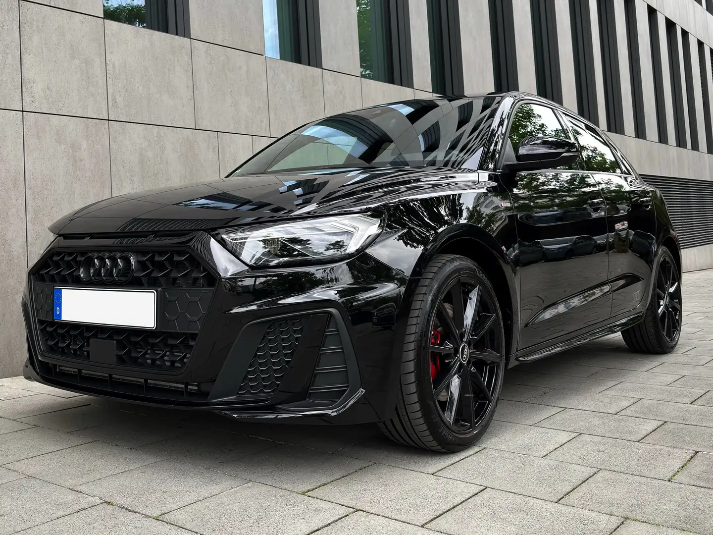 Audi A1 Sportback S-line 40 TFSI S-tronic – TÜV neu! Noir - 1