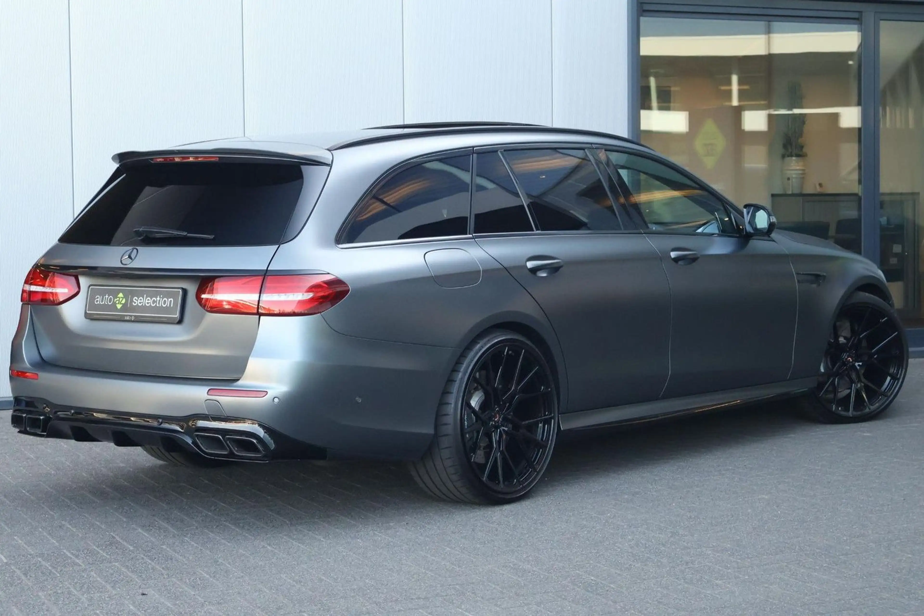 Mercedes-Benz E 63 AMG Estate 4MATIC Premium Plus / Pano / Bur — photo 7