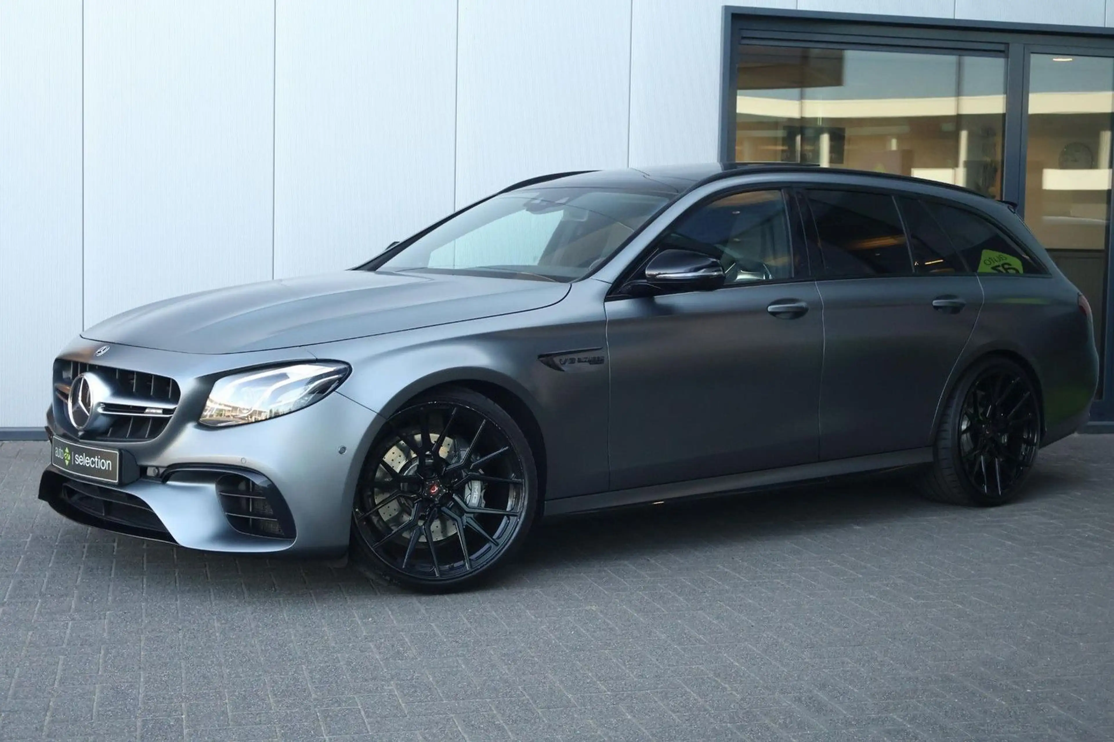 Mercedes-Benz E 63 AMG Estate 4MATIC Premium Plus / Pano / Bur — photo 5