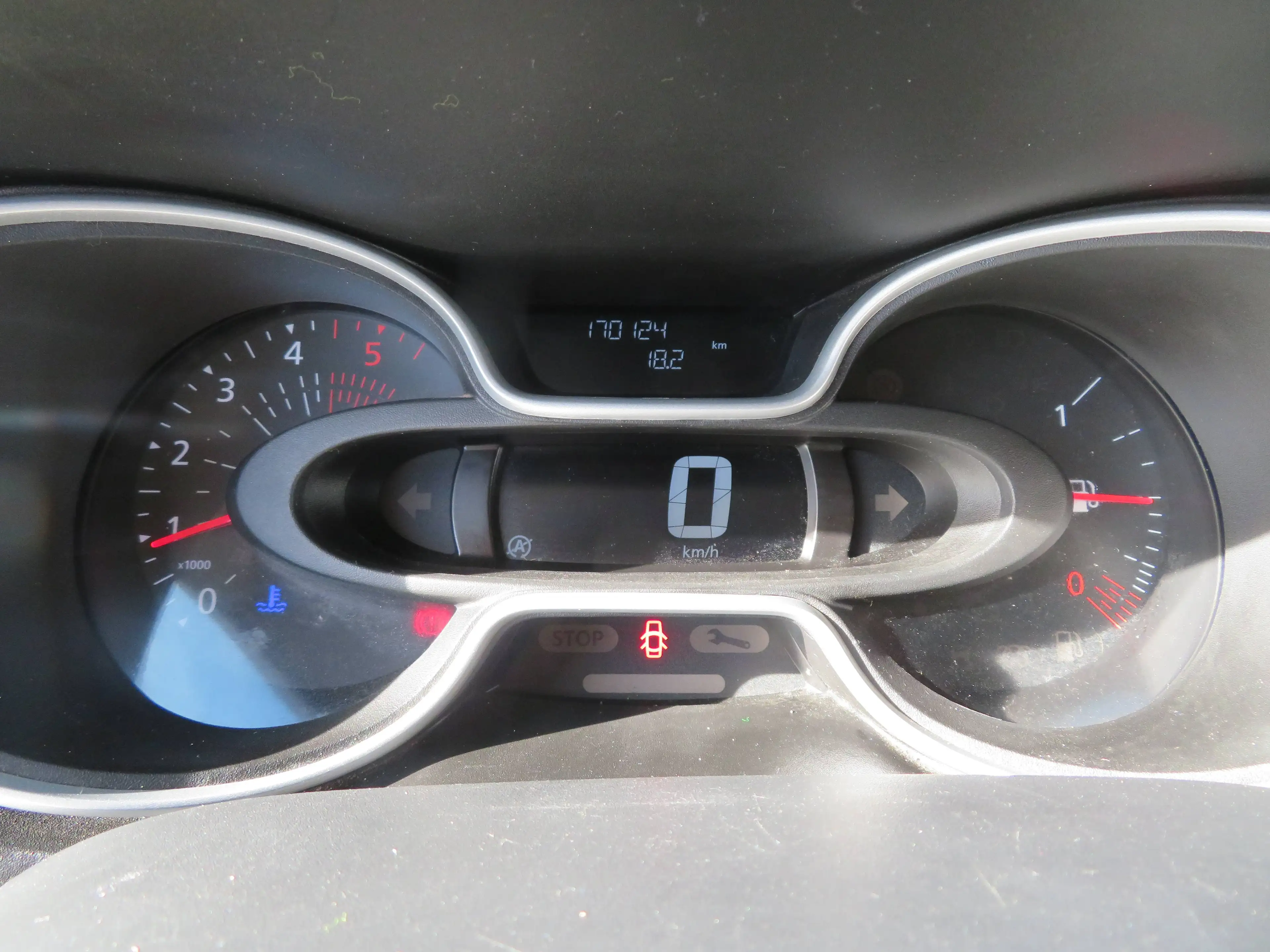 Renault Trafic 2.0dCi - L1H1 — photo 15