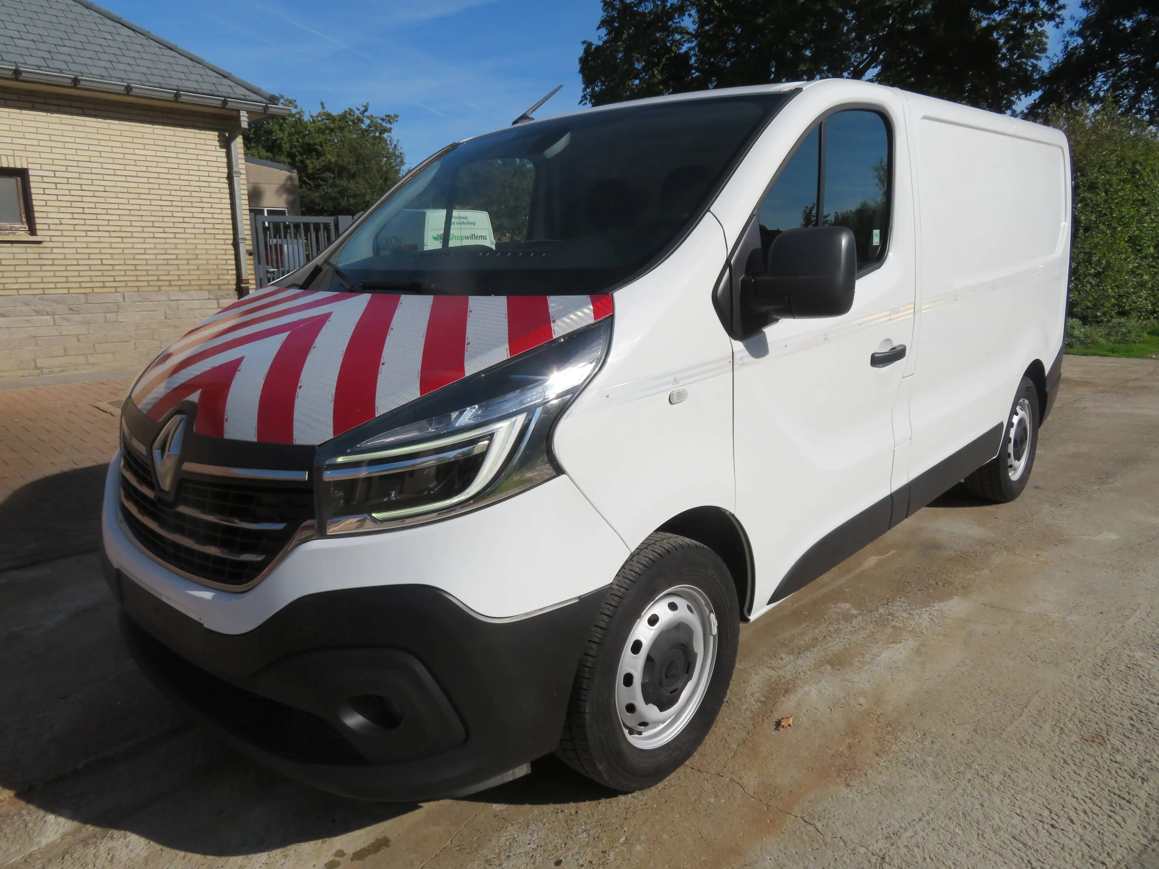 Renault Trafic 2.0dCi - L1H1 — photo 3