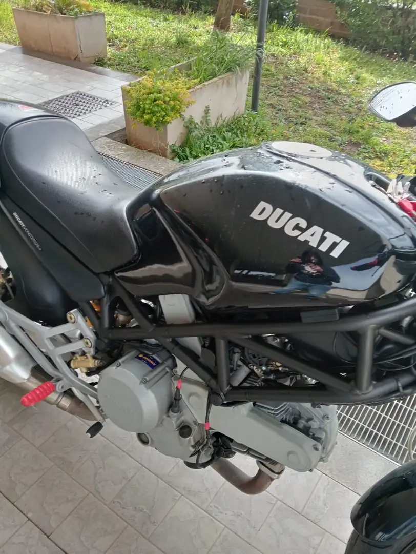 Ducati Monster 620 crna - 1