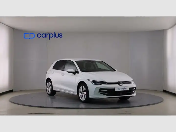 Volkswagen Golf 2025, foto 2