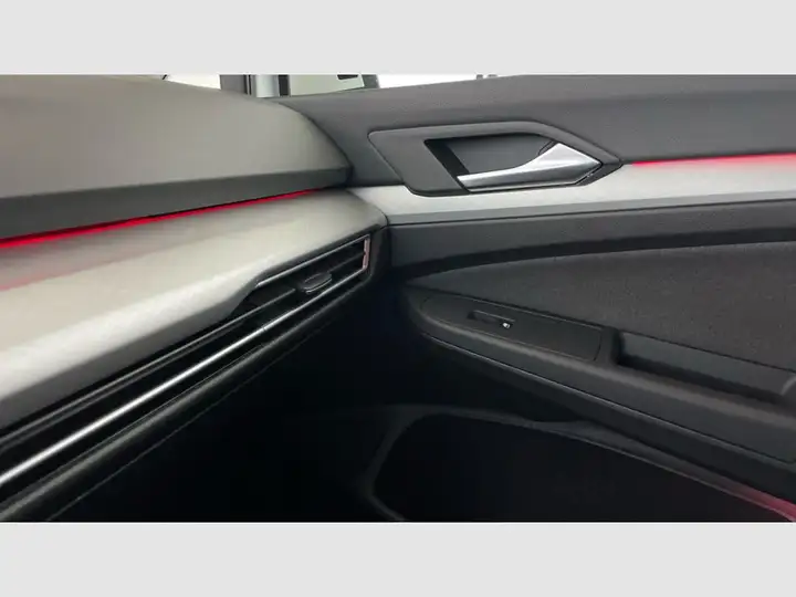 Volkswagen Golf 2025, foto 19