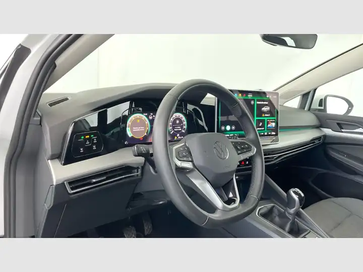 Volkswagen Golf 2025, foto 44