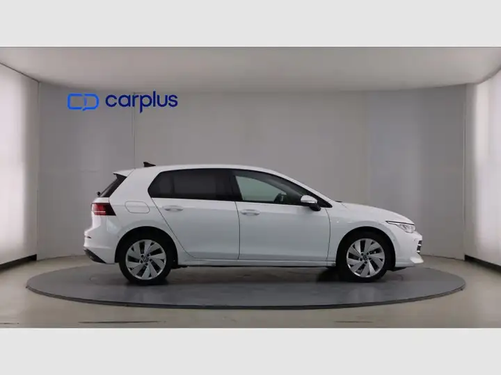 Volkswagen Golf 2025, foto 8