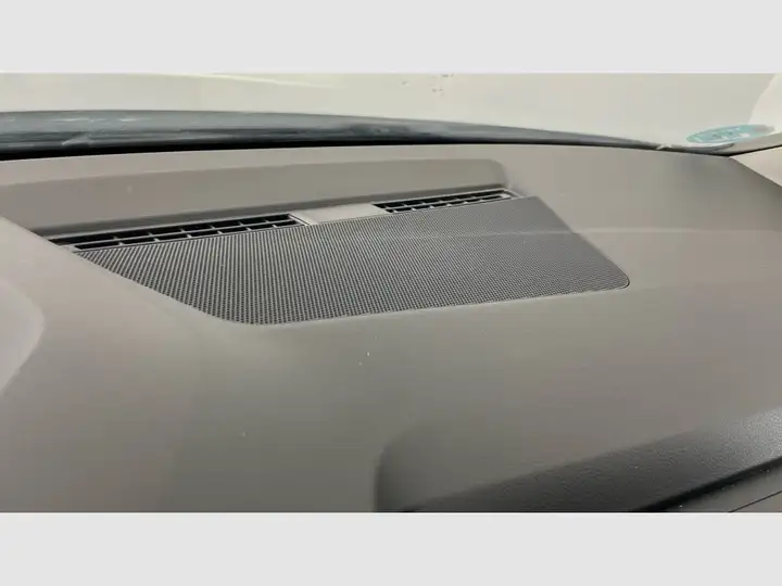 Volkswagen Golf 2025, foto 29