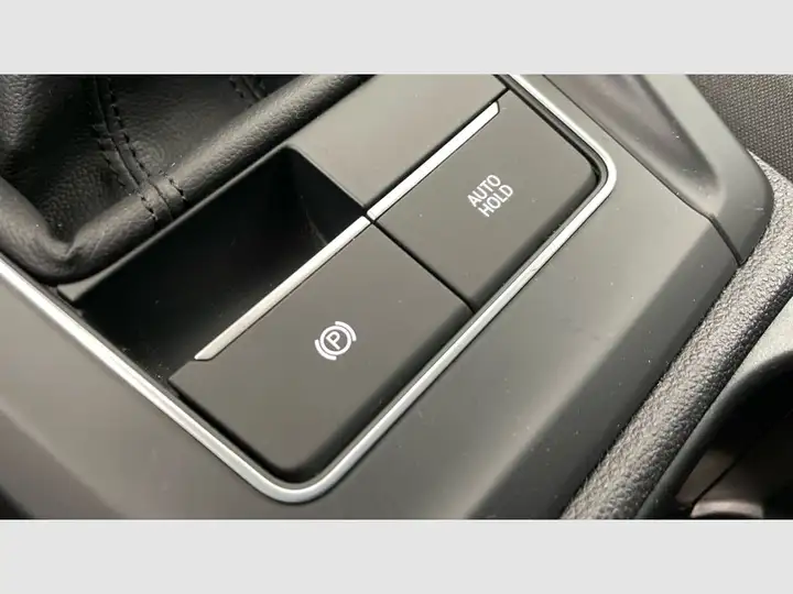 Volkswagen Golf 2025, foto 27