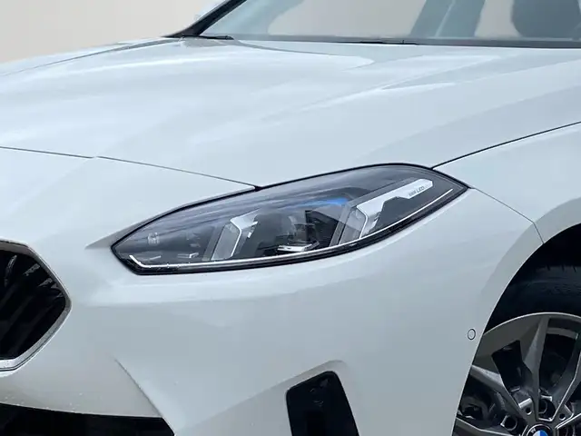 BMW 1 Series view 5