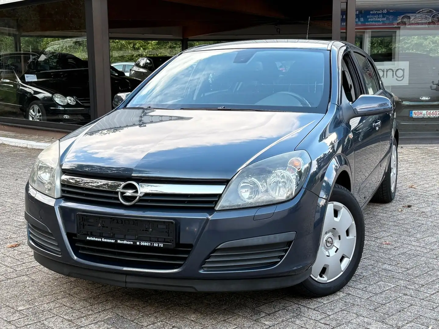 Opel Astra H Lim. Edition Gris - 1