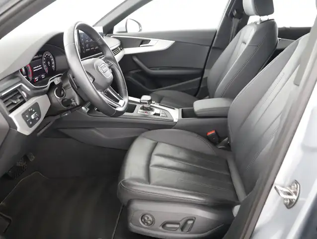 Audi A4 view 8