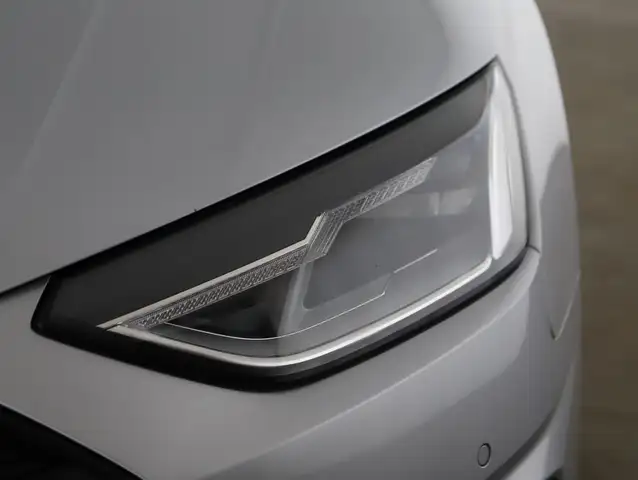Audi A4 view 27