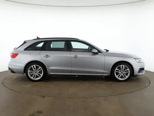 Audi A4 view 23