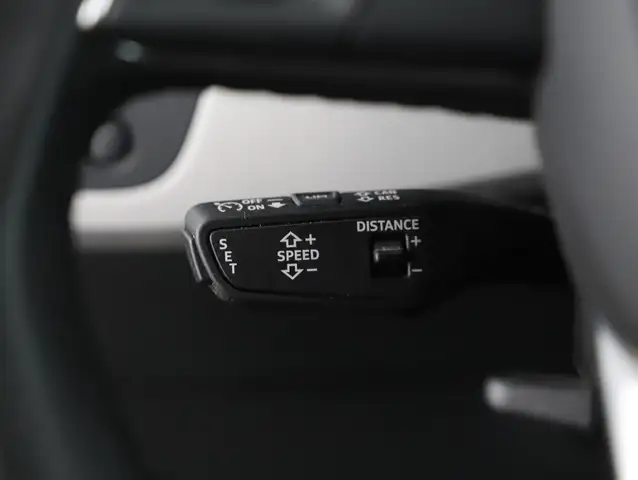 Audi A4 view 21