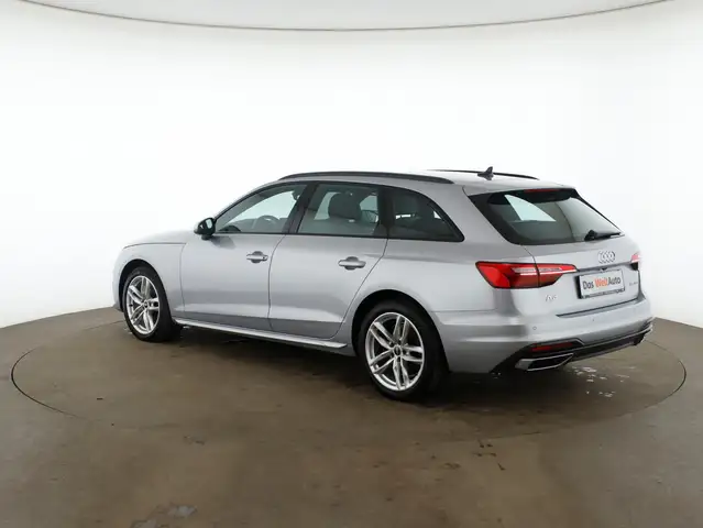 Audi A4 view 5