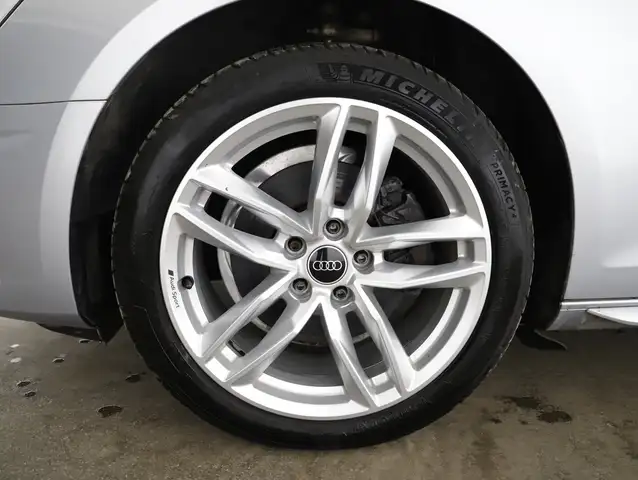 Audi A4 view 28