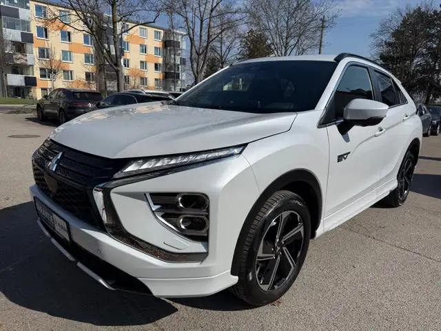 Mitsubishi Eclipse Cross Plus Select Hybrid Aut/4WD/LED/AHK