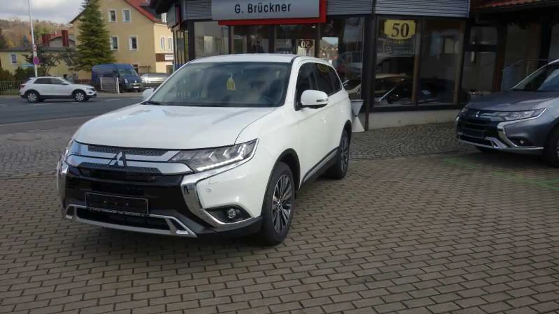 Mitsubishi Outlander Diamant+ 4WD CVT WR,LED/360°Kamera/Navi Blanc - 2