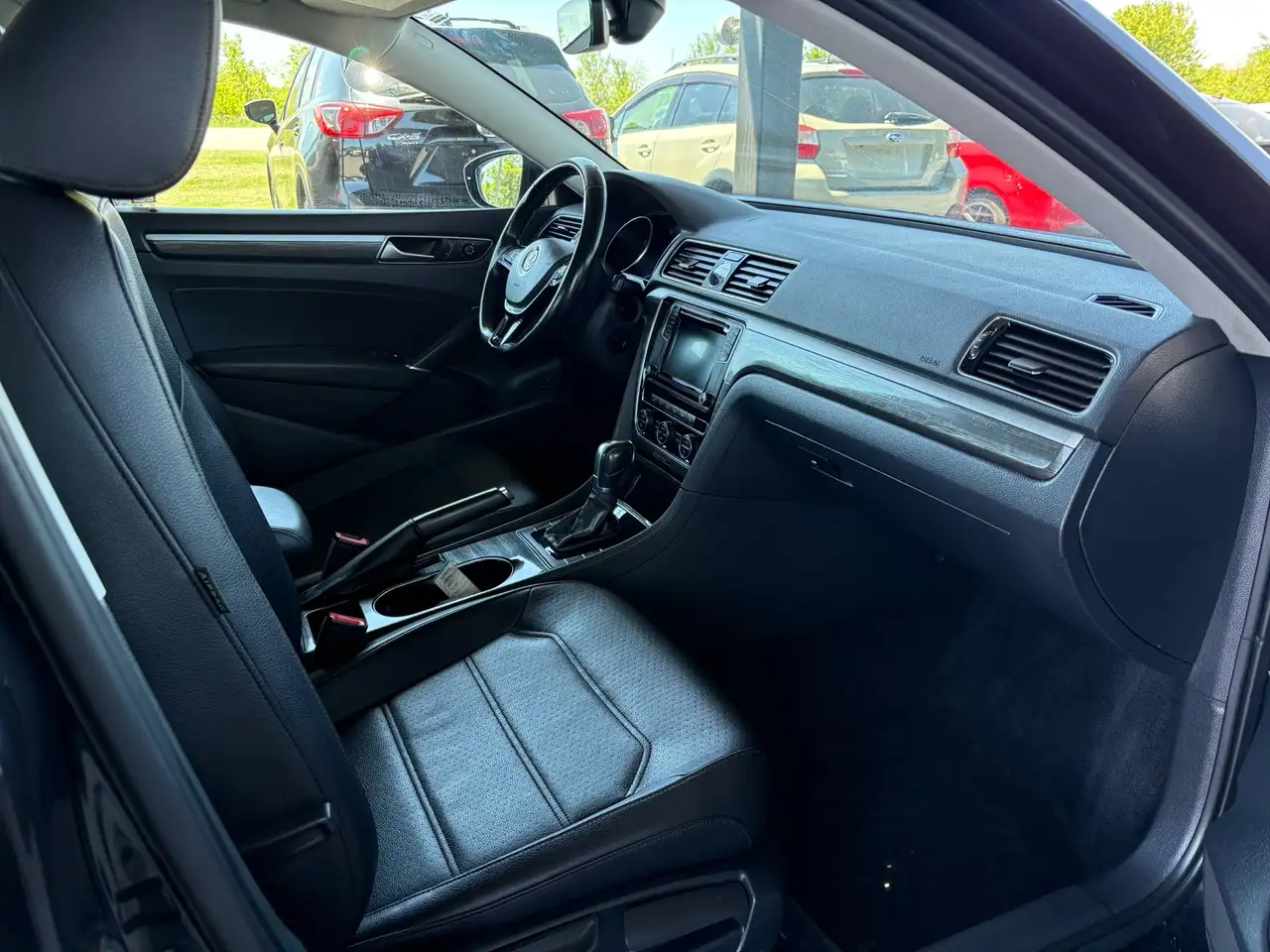 Volkswagen Passat снимка Volkswagen Passat