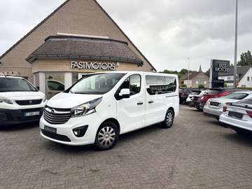 Mini-Bus 8 Personen Camera Navi Cruise Control