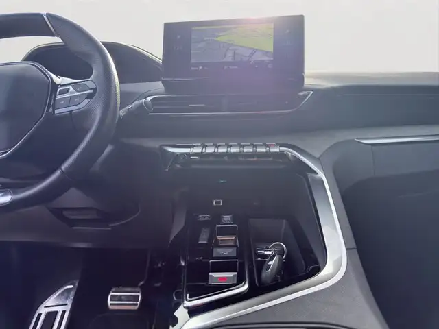 Peugeot 3008 view 11