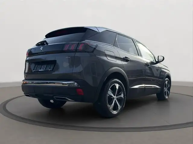 Peugeot 3008 view 5