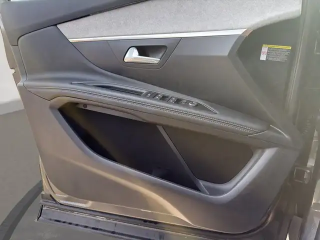 Peugeot 3008 view 14