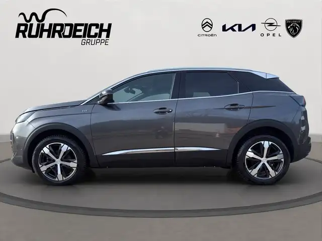 Peugeot 3008 view 2