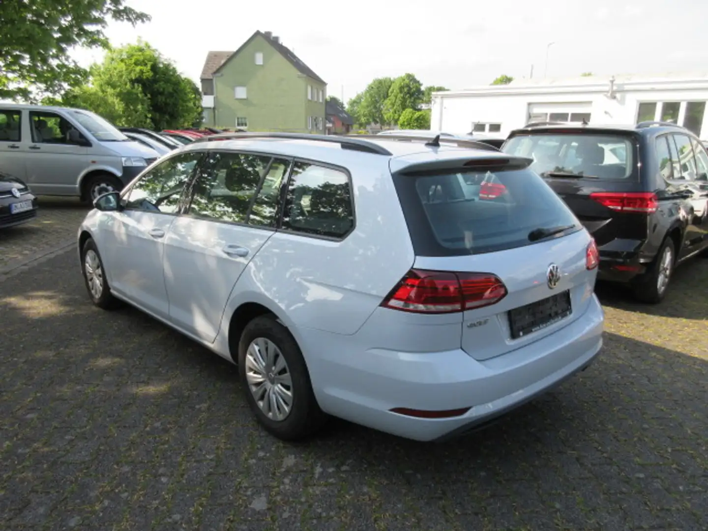 Volkswagen Golf Variant Trendline 1.6 TDI NAVI KLIMA SITZHEIZUNG  eFH ZV Weiß - 2