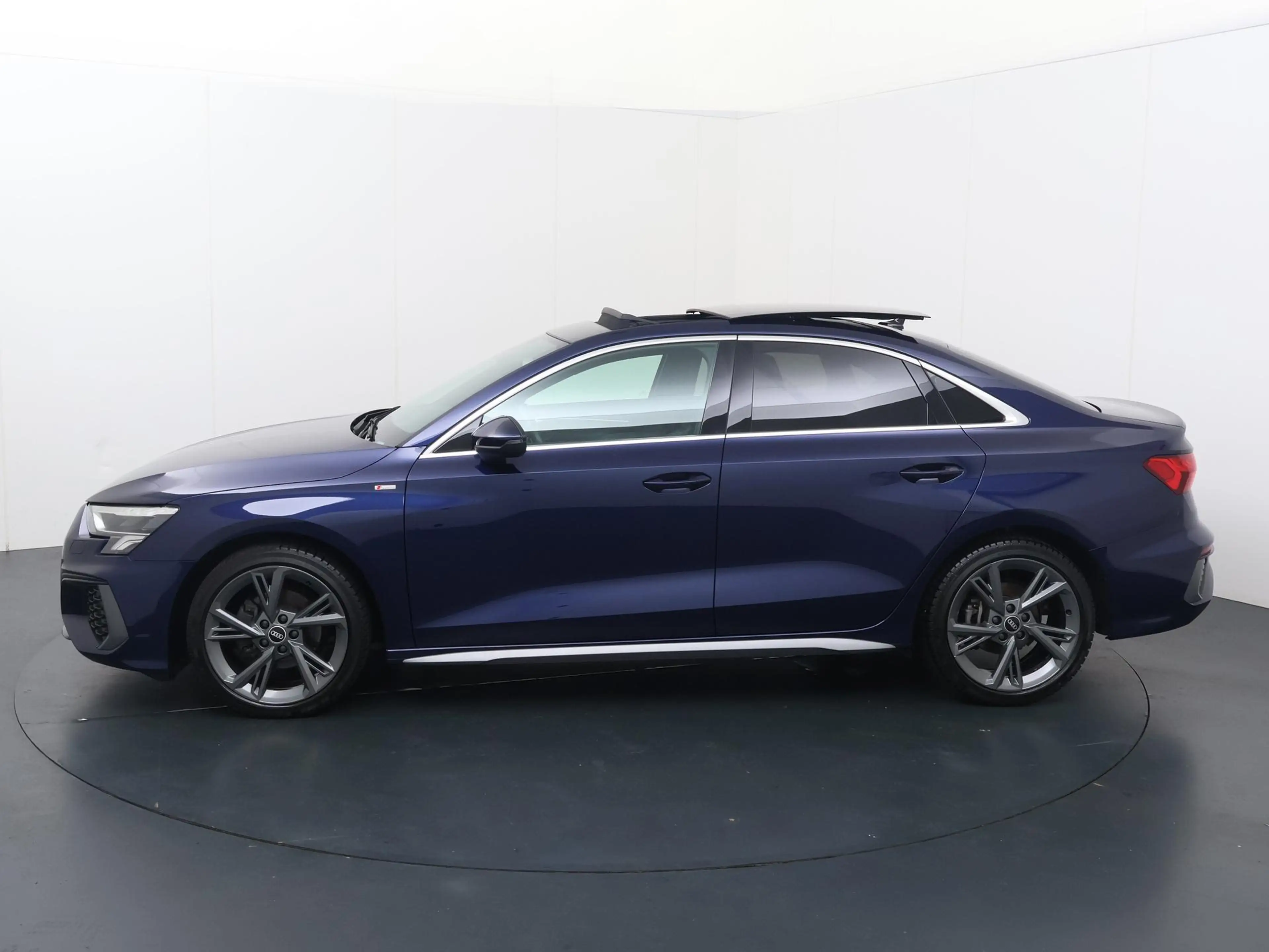 Audi A3 Limousine 35 TFSI S edition | 150 PK | Automaat | — photo 2