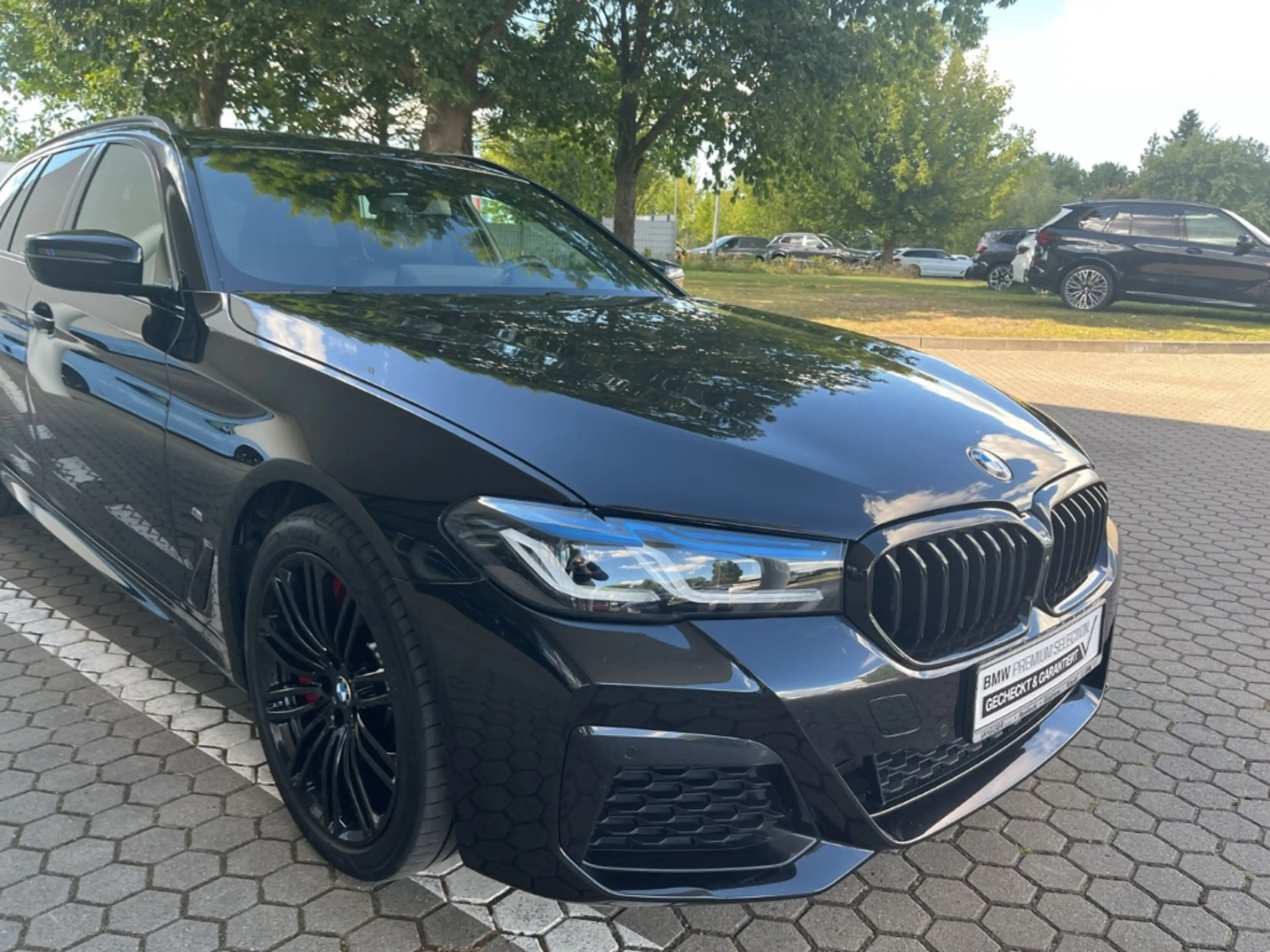 BMW 540 d xDrive M Sport touring/Panorama/Navi/Leder — photo 6