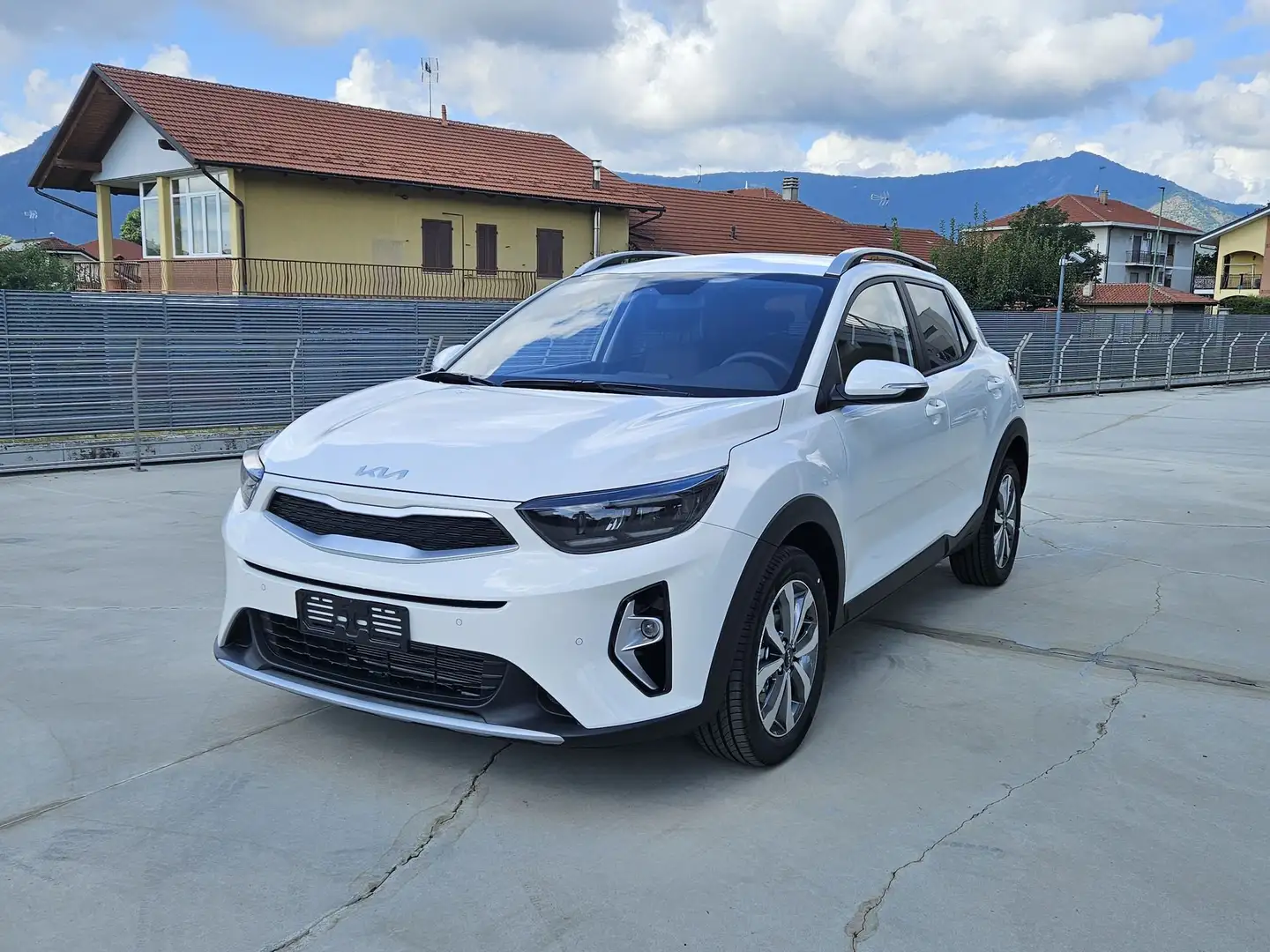 Kia Stonic Stonic 1.2 MPI GPL Style Special Edition Rouge - 1