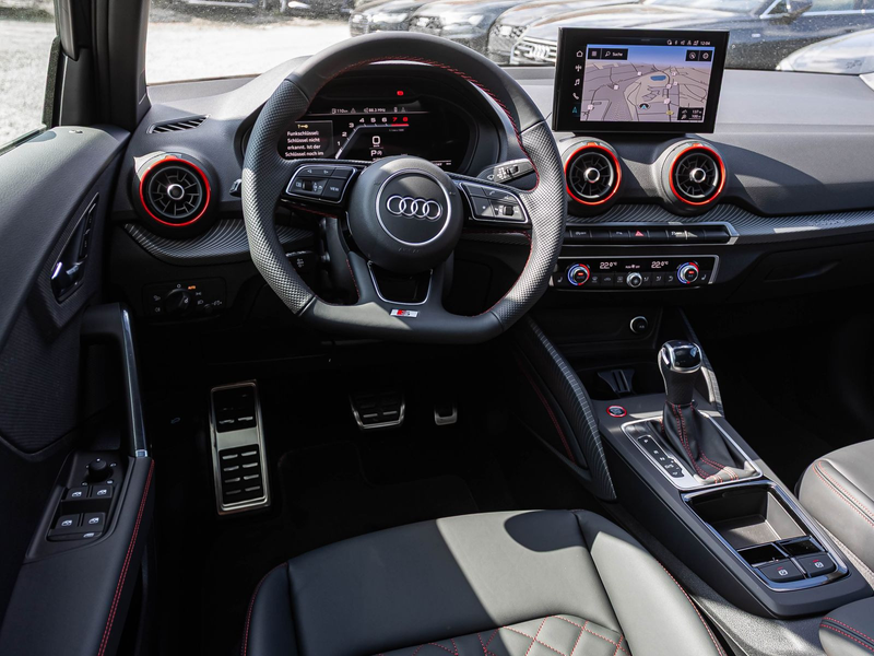 Audi SQ2 S-LINE quattro 300PS  PANO/ SONOS/19"/AHK/NA — photo 17