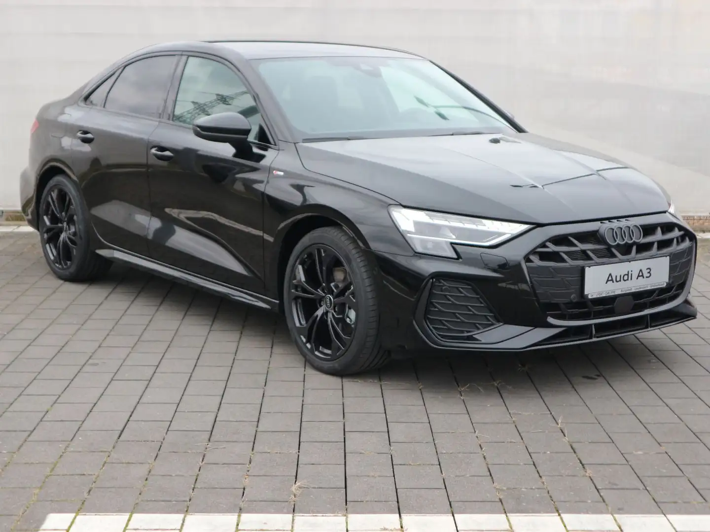 Audi A3 S line 35 TFSI S tronic Schwarz - 2