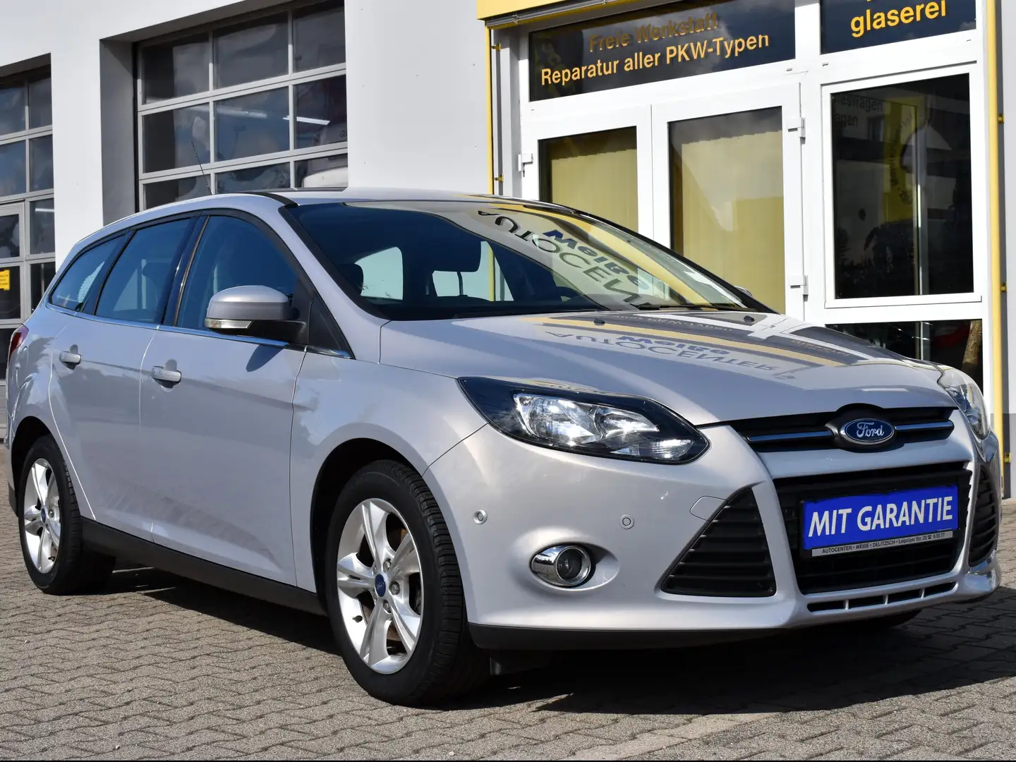 Ford Focus Champions Edition 2.-Hand AHK Garantie Grau - 2
